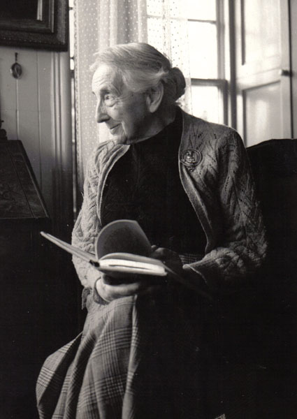 Miss Rosa Williamson Ross